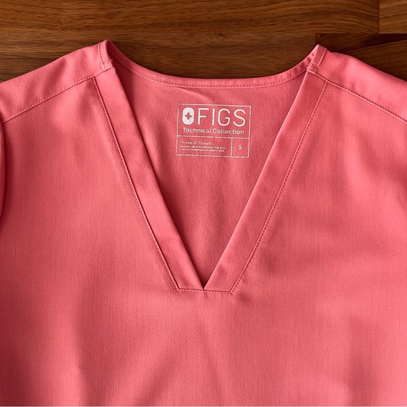 "Beat it Pink" Casma Scrub Top - Picture 3 of 4